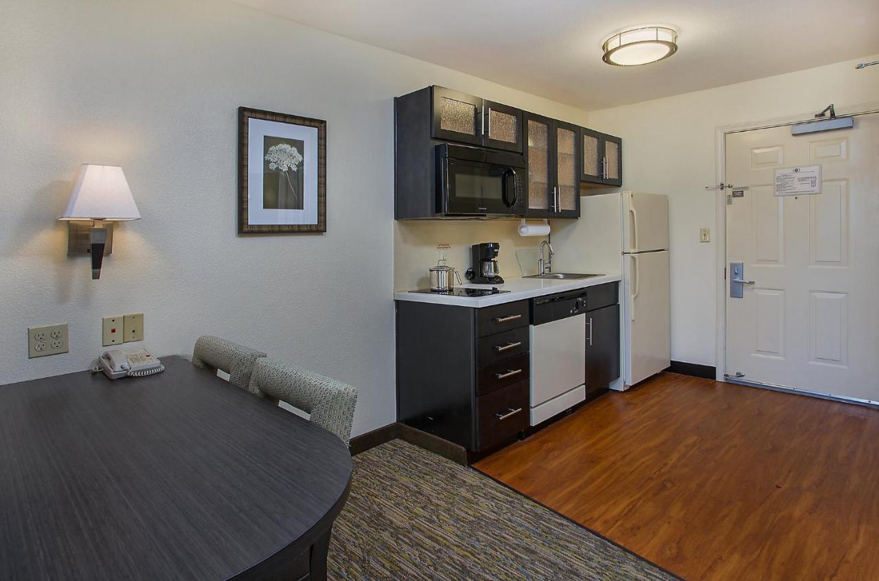 Candlewood Suites Louisville Airport By Ihg Zewnętrze zdjęcie