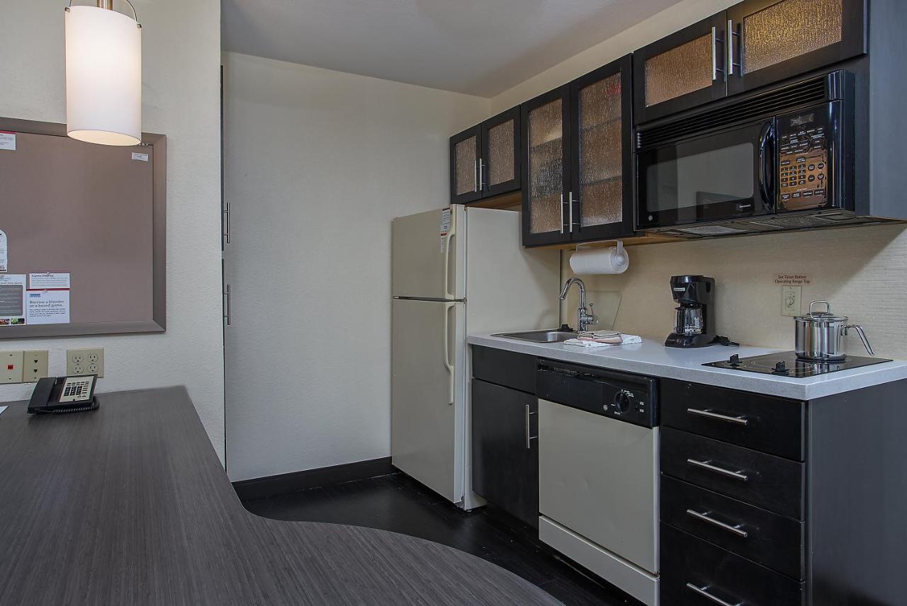 Candlewood Suites Louisville Airport By Ihg Zewnętrze zdjęcie